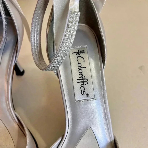 New in box Women's Colorifics Sandals, Silver, Size 8 M - Picture 8 of 15